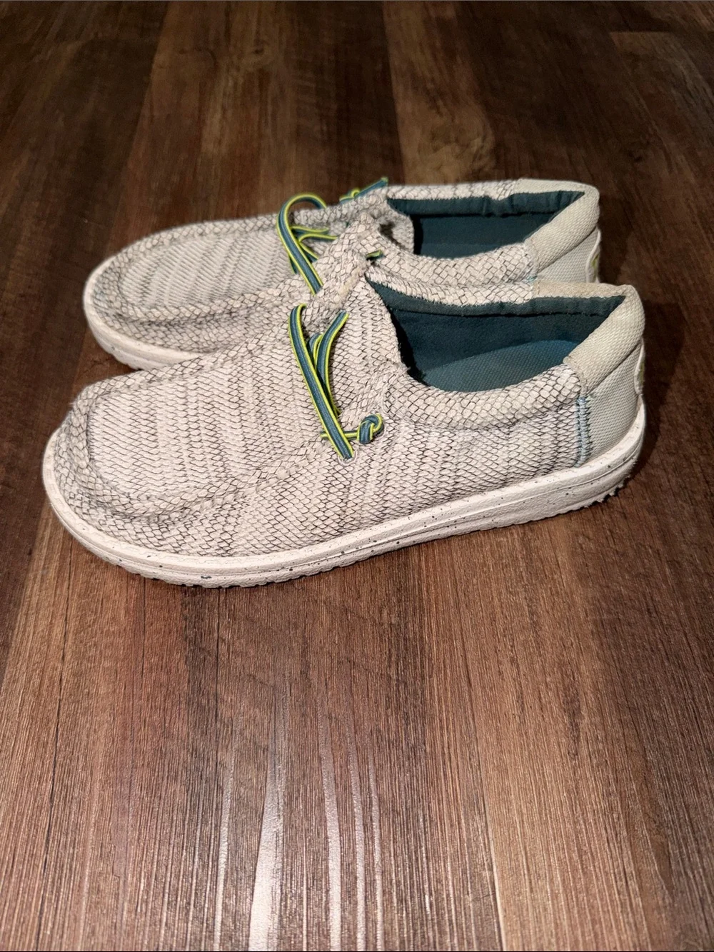 Boys Hey Dudes Wally Heathered Mesh size 3 EEUC